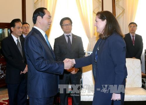 Staatspräsident empfängt Präsidentin des Nationalen Zentrums für APEC der USA - ảnh 1